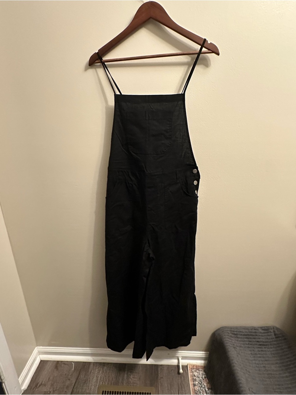 Zenana Outfitters Black Wide-Leg Square-Neck Jumpsuit with Spaghetti Straps
